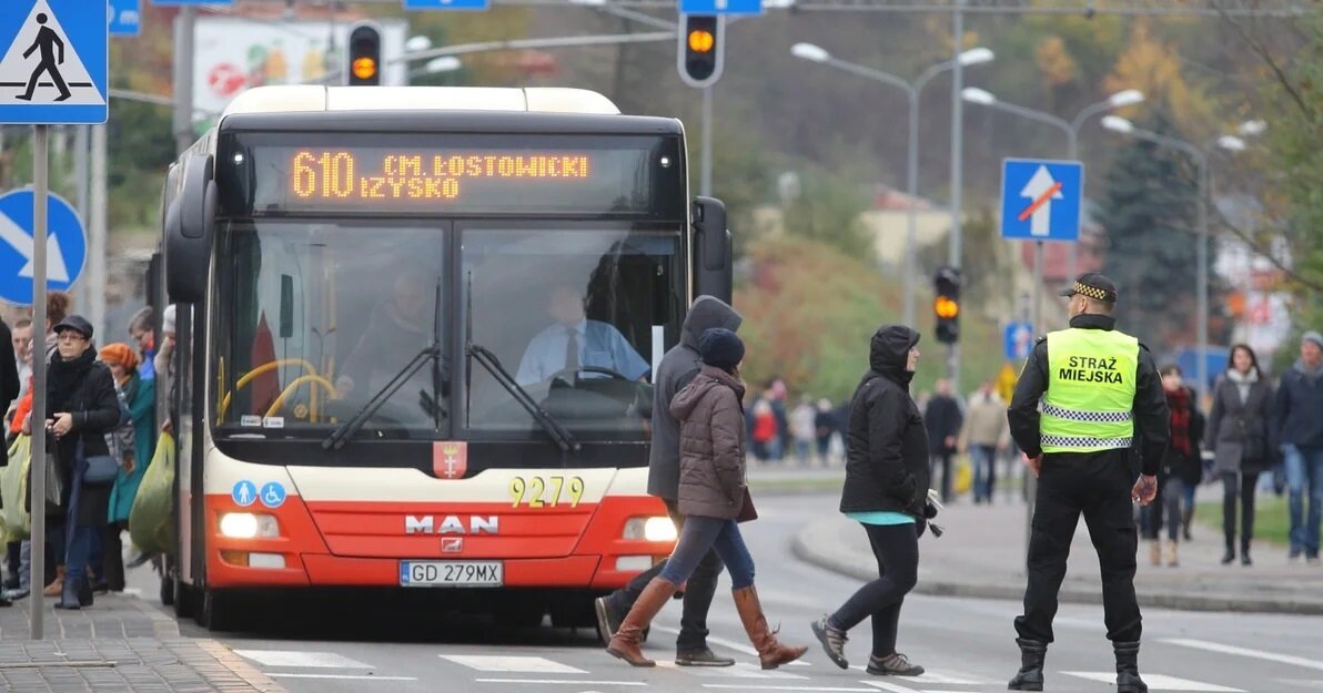 komunikacja na Wszystkich Świętych fot Jerzy Pinkas gdansk