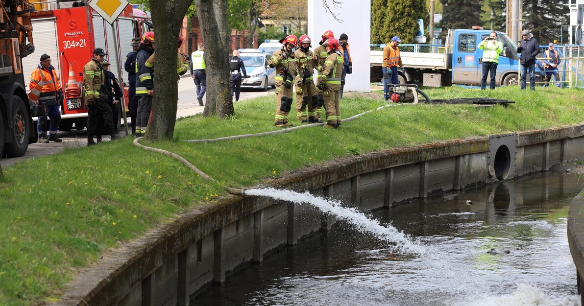 Ćwiczenia przeciwpowodziowe w rejonie ulic Twardej i Swpojskiej, fot. Grzegorz Mehring/ gdansk.pl