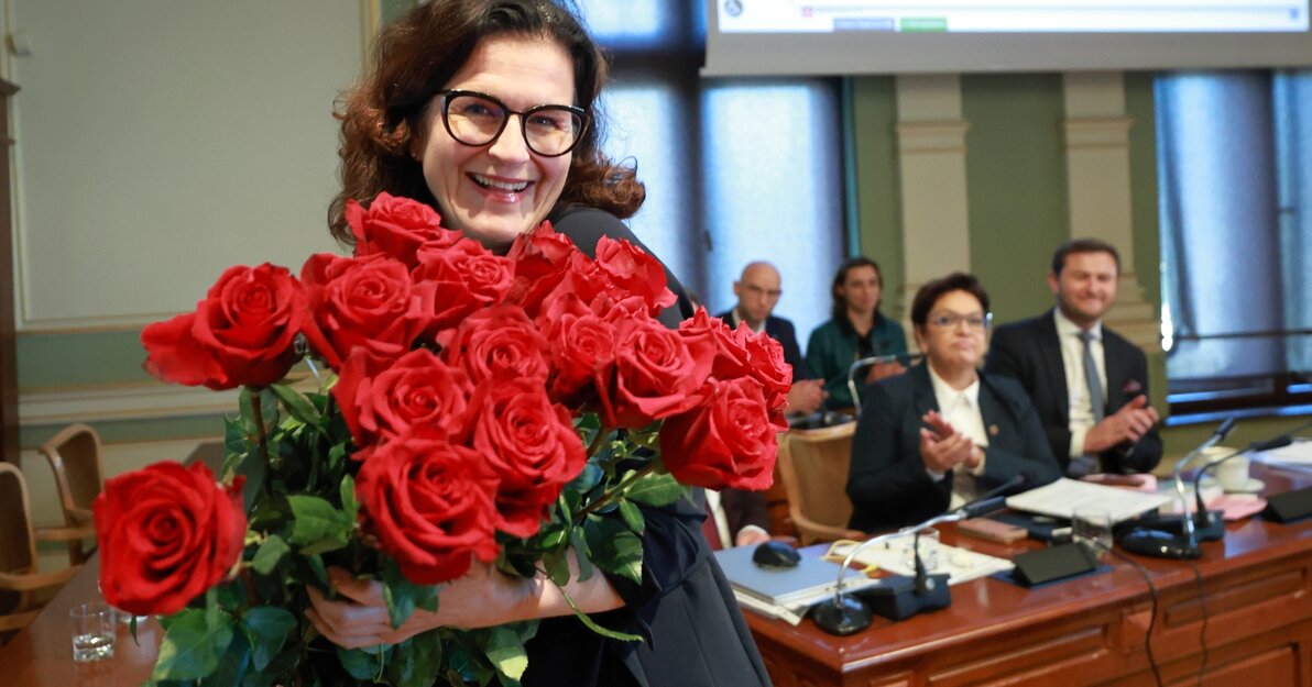 prezydent miasta po głosowaniu wotum zaufania, fot. Grzegorz Mehring/www.gdansk.pl