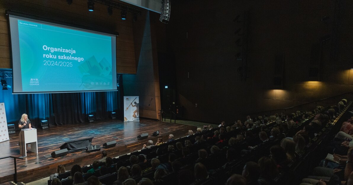 konferencja z dyrektorami szkół, fot  D Paszlinski, www gdansk pl (1)