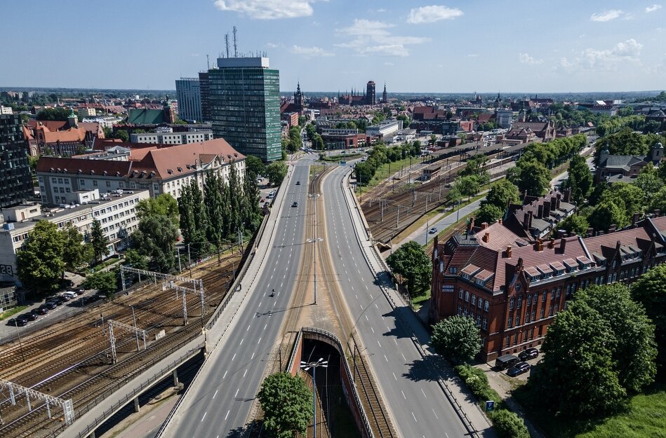 Wymiana nawierzchni na Błędniku fot  www gdansk pl