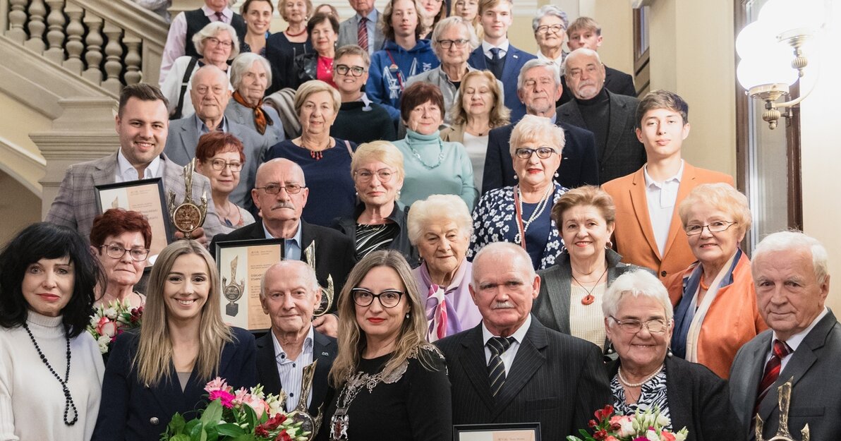 Uhonorowano zasłużonych dla gdańskich seniorów i młodzieży, fot  D Paszlinski, www gdansk pl (1)