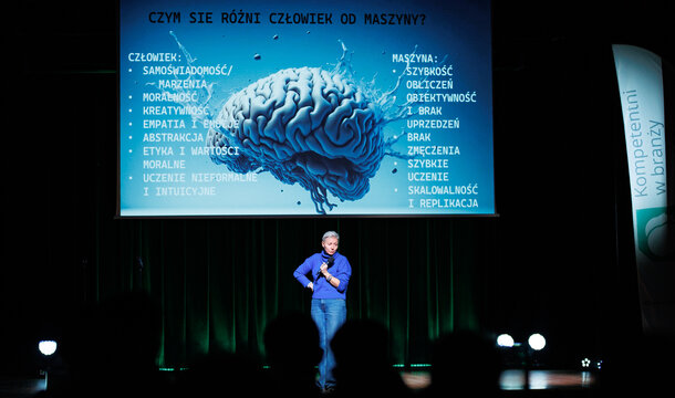 Young people from KGHM’s sponsored classes at the ‘dAI lajka’ artificial intelligence conference