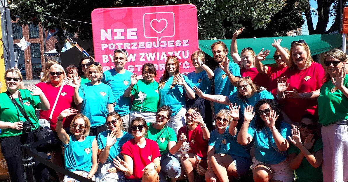 Specjaliści gdańskiego MOPR podczas akcji Daj przyszłość - zostań rodziną zastępczą, na Jarmarku św 