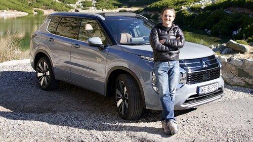 Bartłomiej Topa w nowym Mitsubishi Outlanderze PHEV