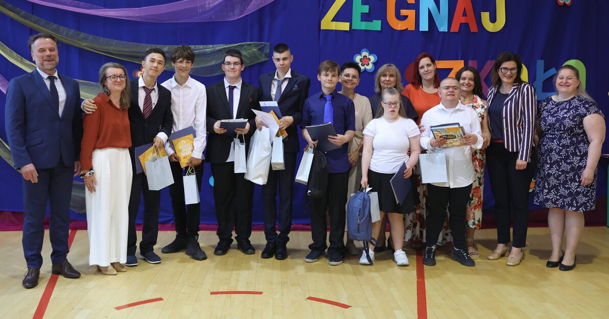 Zakończenie roku szkolnego w SPS26 w Gdańsku, fot  D Paszlinski, www gdansk pl (8)