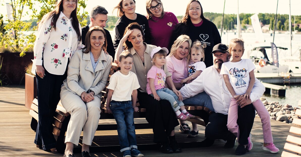 M in  Magdalena Różczka  gdańska rodzina zastępcza - Renata i Dariusz Cherek z dziećmi  Monika Chabi