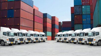 Port ciężarówki 1135058852