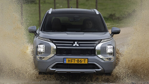 Wakacyjne promocje w Mitsubishi - zniżki do 25 000 zł, raty od 829 zł 