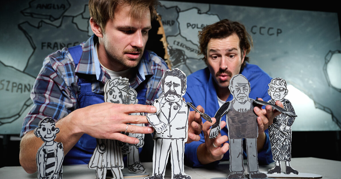 BIBUŁA Piotr Pędziszewski Teatr Miniatura 4