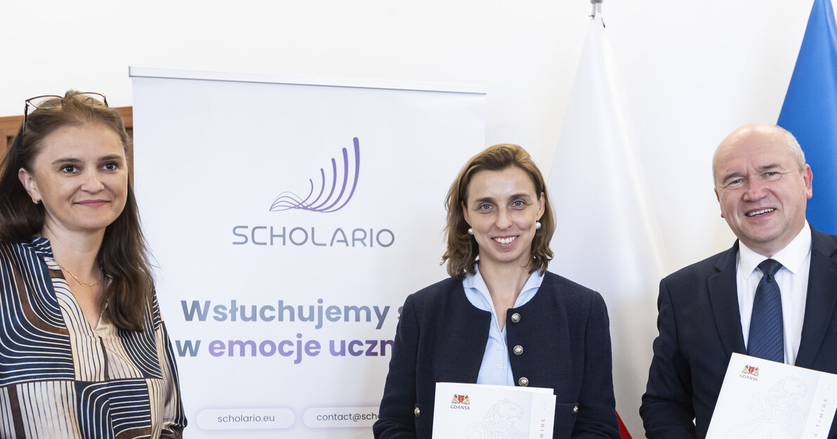 Podpisanie listu intencyjnego dot  programu Scholario, na zdjęciu Monika Chabior, Justyna Killing Bo