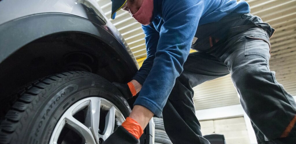 Jak zabezpieczyć auto po gwarancji? Przeglądy serwisowe i ochrona pogwarancyjna