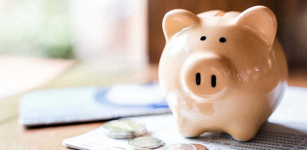Co z oczu, to z serca, czyli jak zacząć oszczędzać