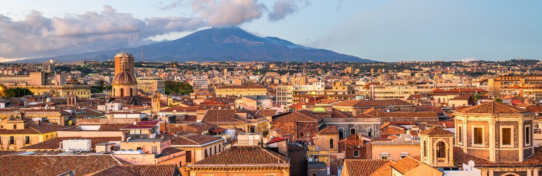 shutterstock 2577884463-Katania-Sycylia-Włochy