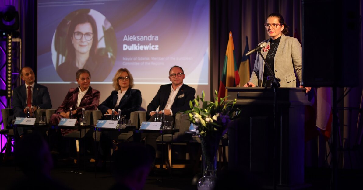 Sesja plenarna, fot  Tomasz Jasiewicz (1)