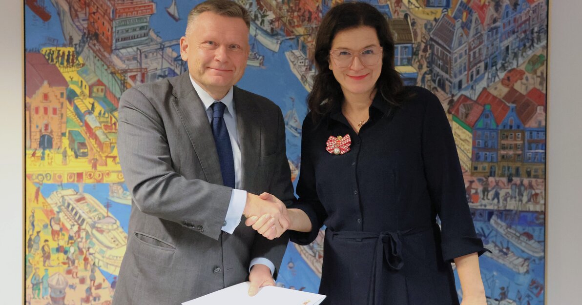 Waldemar Ossowski i prezydent Aleksandra Dulkiewicz, fot  Dominik Paszliński