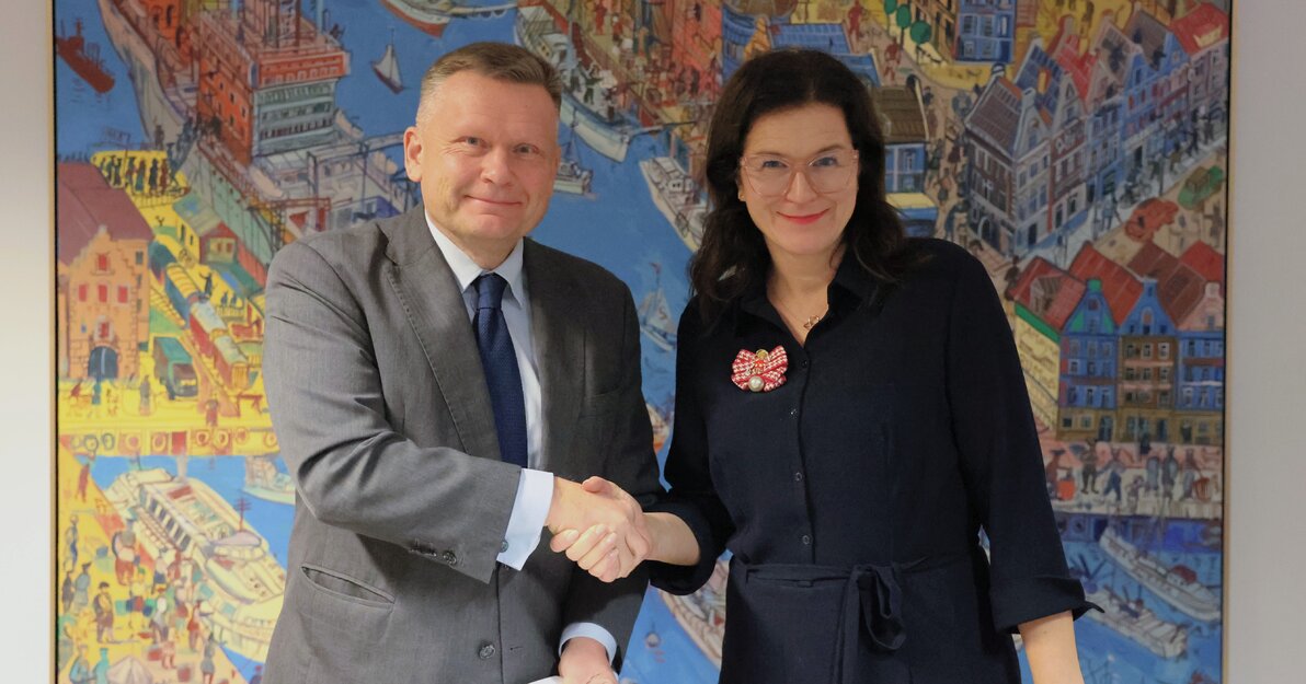 waldemar ossowski i prezydent aleksandra dulkiewicz fot dominik paszlinski