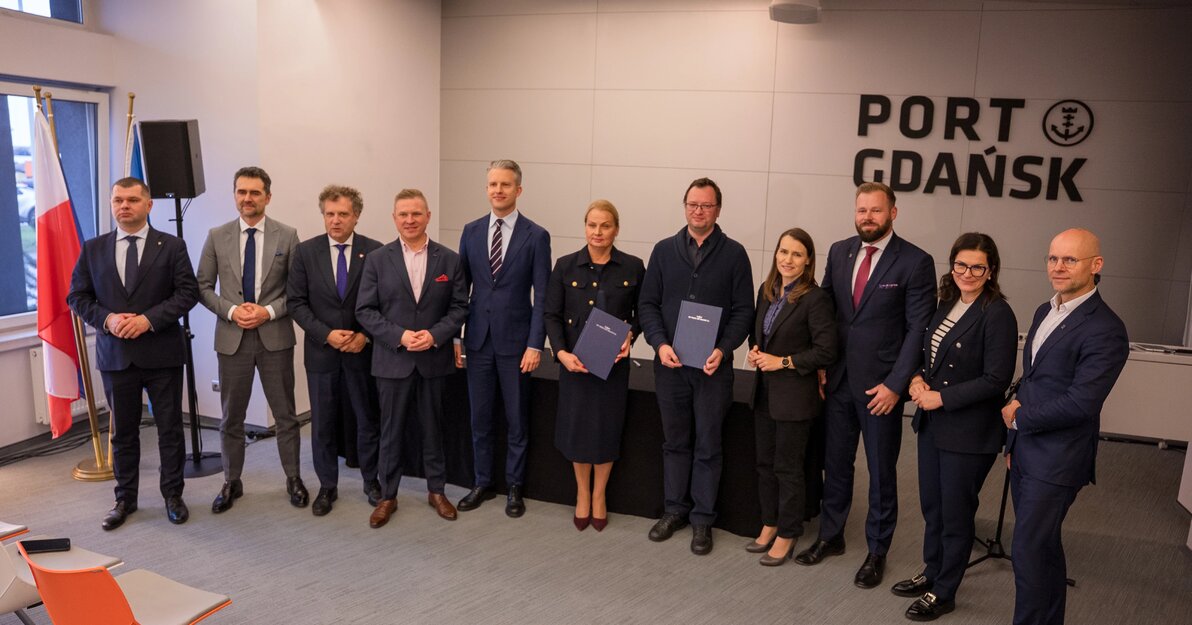 Podpisanie umowy fot. Port Gdańsk