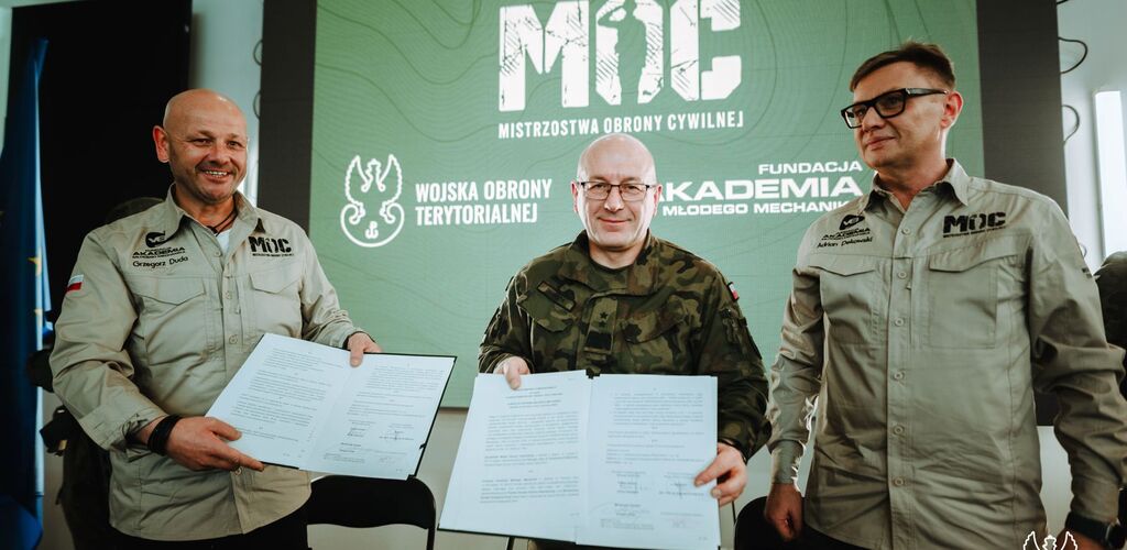 DWOT i Akademia Młodego Mechanika łączą siły 