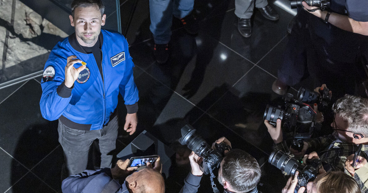 Bursztyn wrócil z kosmosu, fot  Piotr Wittman (3)