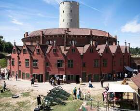 168179373196550 1288740303278565