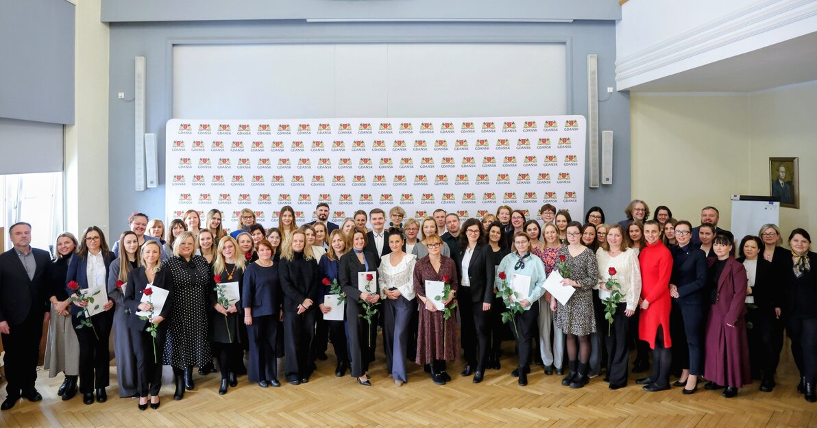 Wręczenie aktów nadania stopnia nauczyciela mianowanego, fot  Dominik Paszliński (1)