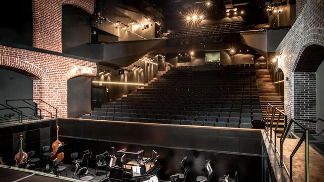 widownia i orkiestron   fot  A  Słomski @Opera na Zamku w Szczecinie