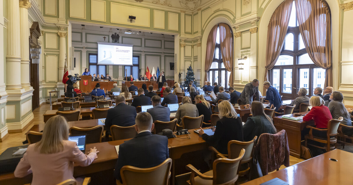 gcm download 2500 2025 12 18 sesja 22 rmg 047 a873dda8 (1)