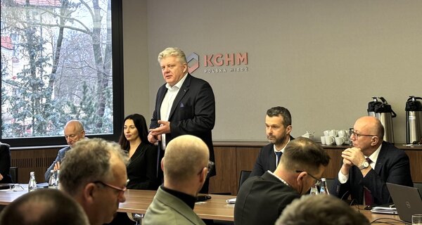 Porozumienie płacowe w KGHM – podwyżki o 6,8% i przeszeregowania dla pracowników