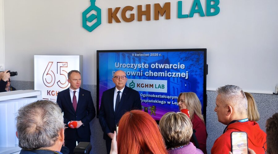 Pierwszy KGHM LAB już otwarty! Polska Miedź sfinansowała nowoczesną pracownię chemiczno-fizyczną w II LO w Legnicy