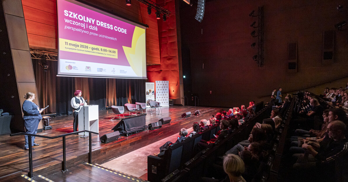Konferencja ,,Szkolny Dress Code, wczoraj i dziś'', fot  Piotr Wittman, www gdansk pl (3)