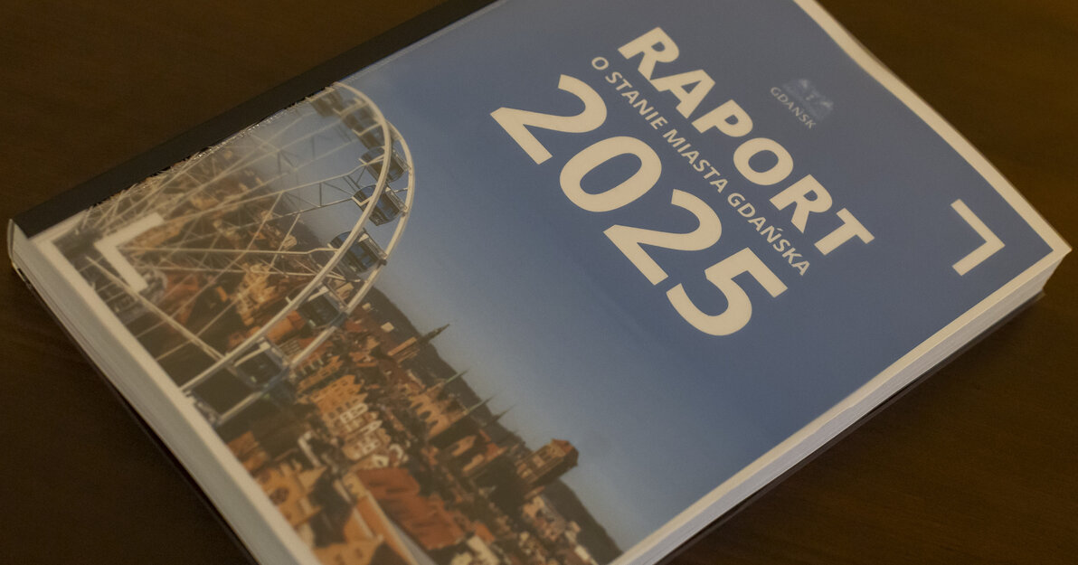 Przekazanie Raportu o Stanie Miasta za 2025 rok, fot  Grzegorz Mehring (4)