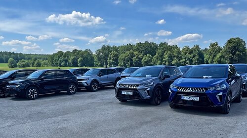 25 Mitsubishi Grandisów dla wypożyczalni One Rent 