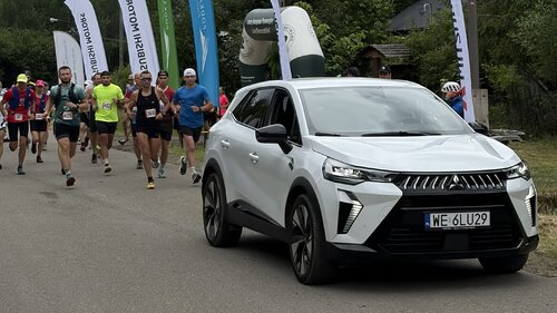 Astara i Mitsubishi Motors wspierają niezwykły bieg charytatywny - padły rekordy