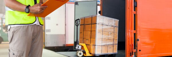Jedynie 4 na 10 firm z branży TSL testuje wydajność systemów_źródło Canva