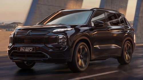 Mitsubishi Outlander PHEV aż o 45 000 zł taniej. Japoński SUV klasy premium w hybrydzie plug-in teraz od 209 999 zł