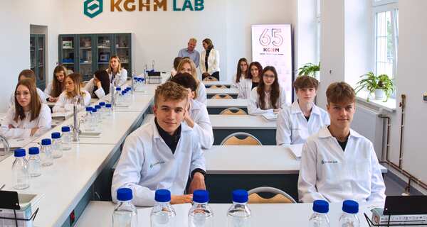 Kolejny KGHM LAB otwarty. Nowoczesna pracownia chemiczna dostępna dla uczniów LO w Złotoryi