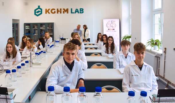 Kolejny KGHM LAB otwarty. Nowoczesna pracownia chemiczna dostępna dla uczniów LO w Złotoryi