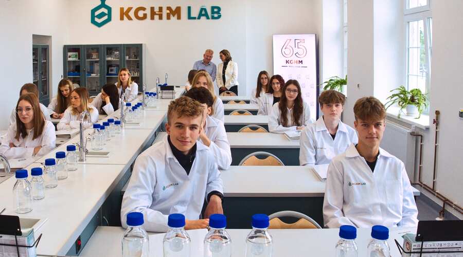 Kolejny KGHM LAB otwarty. Nowoczesna pracownia chemiczna dostępna dla uczniów LO w Złotoryi