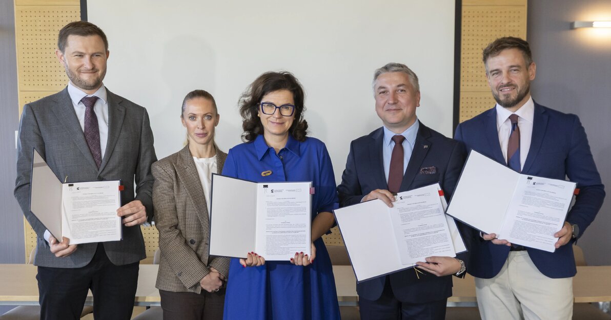 Podpisanie umowy na budowę ulic Turzycowej i Czermińskiego