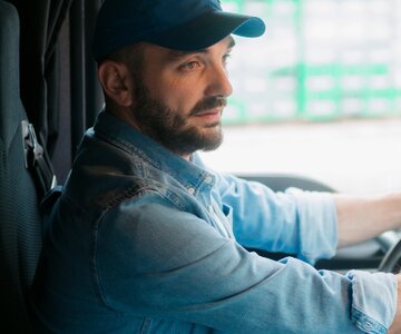 Od 2027 roku wyższe składki ZUS dla przewoźników_źródło Canva