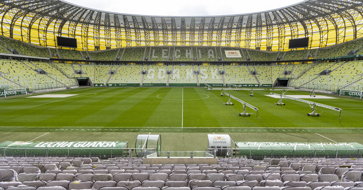 gcm-download-2500-20240418-mycie-stadion-karcher-002 876ff7cf