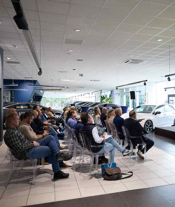 Polski rynek motoryzacyjny pod presją zmian – czy usługi finansowe mogą na nie odpowiedzieć?
