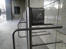 Bank BGŻ funduje stojaki rowerowe