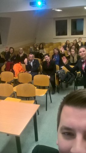 Dziś na pełnych obrotach 😊 spotkanie z @prwsocialmedia na #UKSW. Niebawem #szkolenie https://t.co/xOlzKiIF1v https://t.co/C7921xErjF