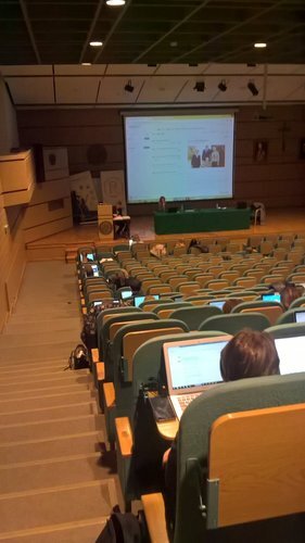 My na #uksw. Praktycznie o monitoringu :) z @prwsocialmedia  #monitoringmediow  #socialmedia #praktycznie #warsztaty https://t.co/wnxEV3mRNC