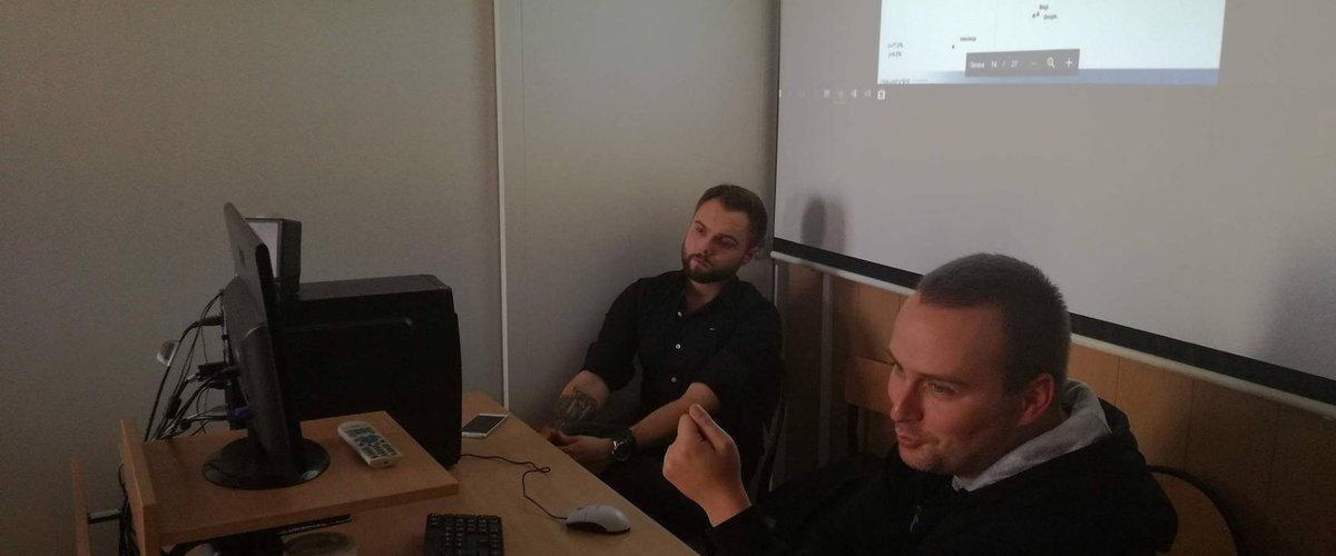 Dzisiaj gościliśmy na Wydziale Dziennikarstwa, Informacji i Bibliologii @UniWarszawski. Świetnie było dzielić się wiedzą! 👨‍💻💪📚
#WDIB #UW https://t.co/LXxTld1NZY