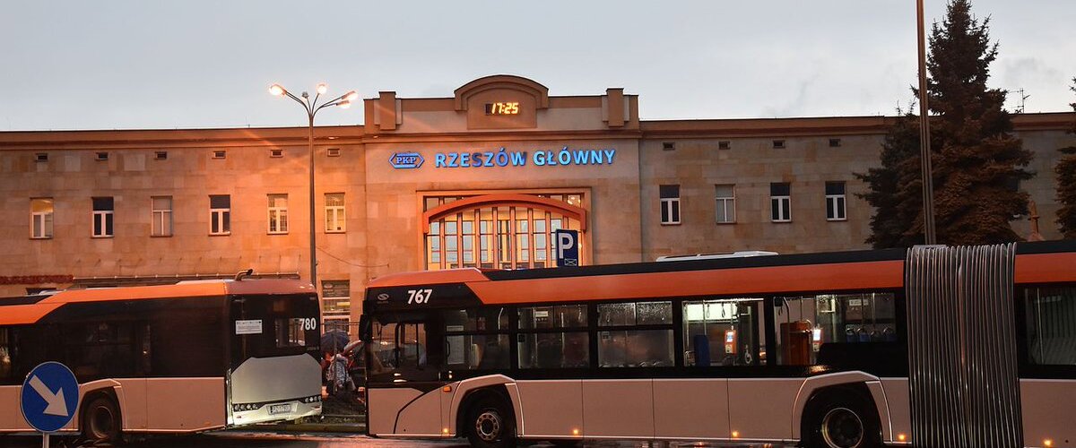 Dotarliśmy do Rzeszowa! ☔️☔️☔️
Już jutro poprowadzimy warsztaty na VII Kongresie Innowacyjnego Marketingu w samorządach.
Temat? Jak wykorzystywać dane z monitoringu mediów do tworzenia contentu! 💻 https://t.co/q7nwWlmuEW