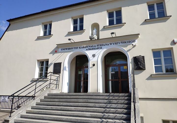 Dzisiaj odwiedziliśmy Uniwersytet Kardynała Stefana Wyszyńskiego, gdzie mieliśmy przyjemność poprowadzić warsztaty na zajęciach "Monitoring mediów i analiza dyskursu medialnego" 😁
Studenci mieli okazję zaznajomić się z narzędziem...