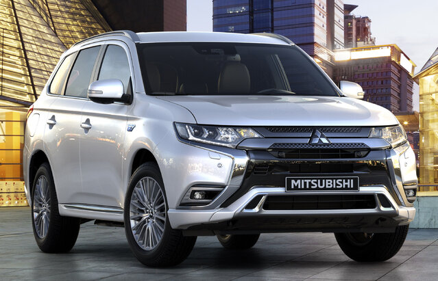 Outlander PHEV - 200,000 sales milestone - April 11th, 2019.jpg